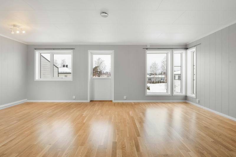 Living room before staging: empty room